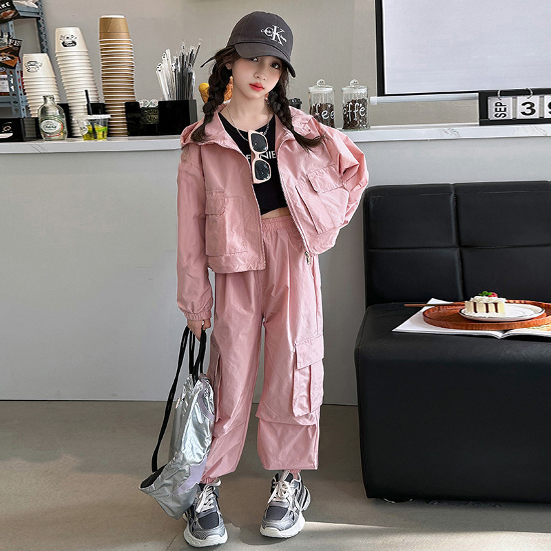 أطقم رياضية للأولاد والبنات من - مراجعة Running Gear For Kids وسعره